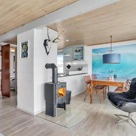 Awesome In With House A Panoramic View *